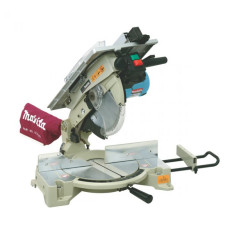 Пила торцовочная Makita Makita LH1040 Пила комбинированная 1650Вт,4800обм,дискф260х30мм,рез-93х95мм,14кг LH1040