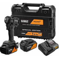 Аккумуляторный гайковерт DeWalt DCF92MP2T-QW 18В